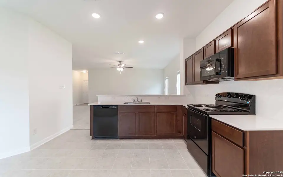 Furnished interior view inside a new home in Cloud Country, New Braunfels (Image 5). Furnished interior view inside a new home in Cloud Country, New Braunfels (Image 5).