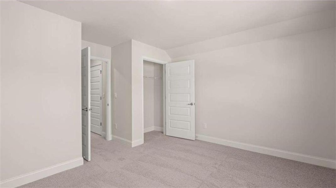 Spacious, unfurnished interior of a new home in Oak Ridge Meadows - Active Adult, Locust Grove (Image 26).