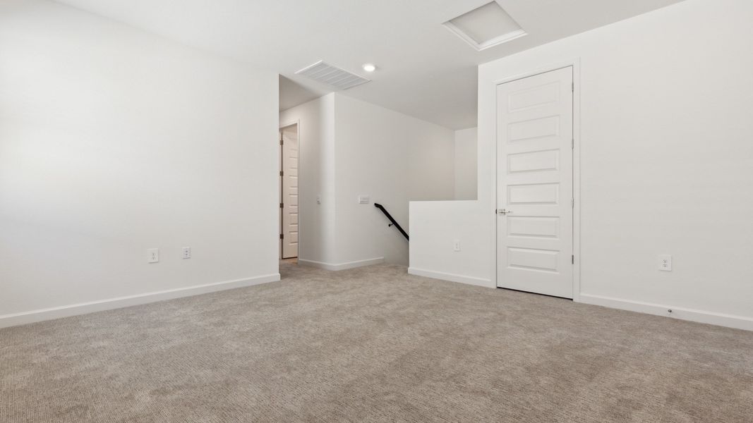 Spacious, unfurnished interior of a new home in Avance, Phoenix (Image 18).