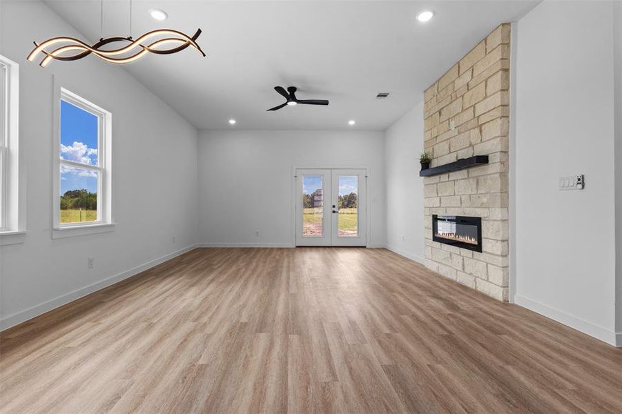 Spacious, unfurnished interior of a new home in , Quinlan (Image 26).