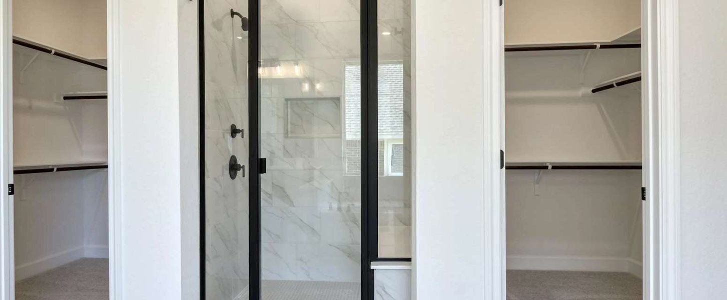 Image 28 representing the Alexander II by Ashton Woods in Sunday Creek at Kinder Ranch, San Antonio, TX.