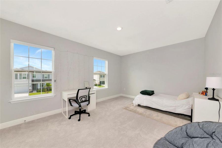 Furnished interior view inside a new home in , Apollo Beach (Image 54).