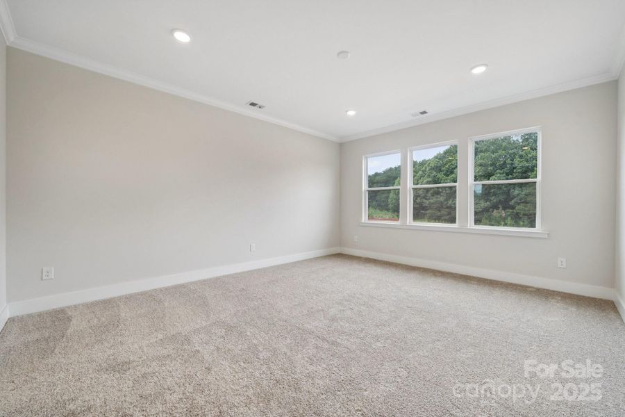 Spacious, unfurnished interior of a new home in Wynswept, Maiden (Image 8).
