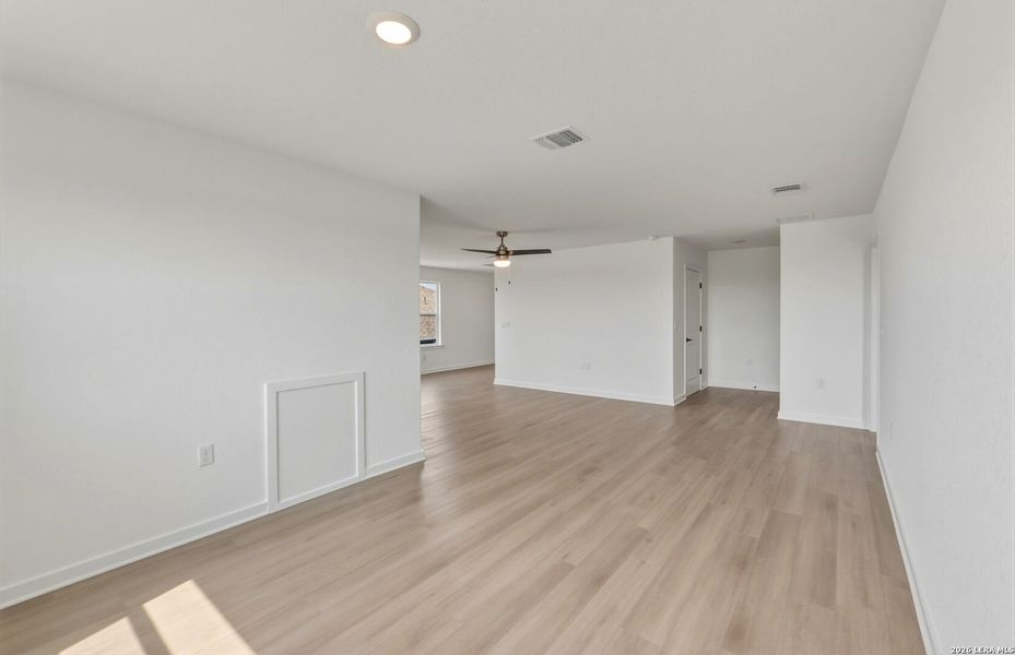 Spacious, unfurnished interior of a new home in , New Braunfels (Image 23).