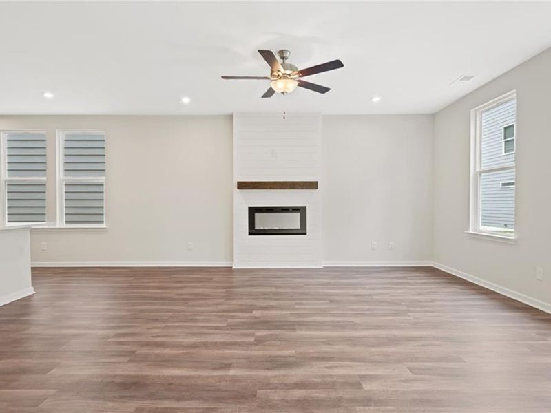 Spacious, unfurnished interior of a new home in The Village at Shallowford, Kennesaw (Image 16).