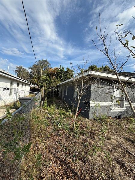 Image 10 of a home in .