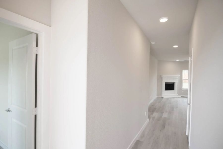 Representative unfurnished interior of a home built from the Hudson by Stonehollow Homes in Heritage Grove, Blue Ridge (Image 14).