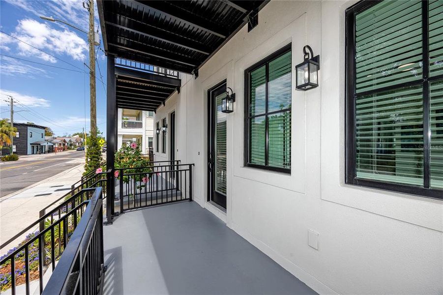 Exterior details and patio area of a home in , Tampa (Image 27).