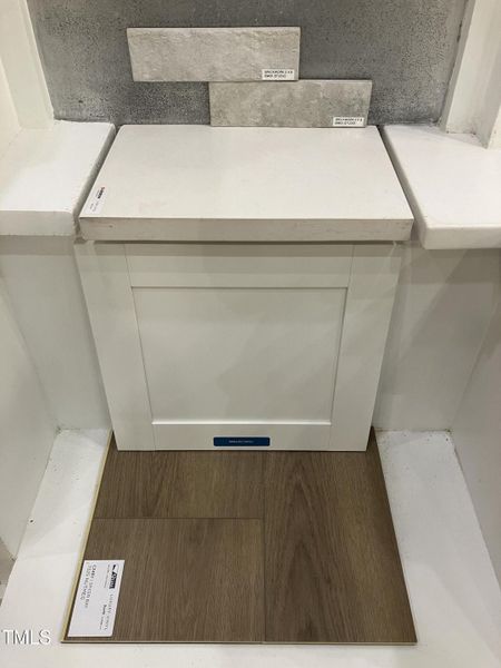 421 WR FM - Kitchen Photo 421 WR FM - Kitchen Photo