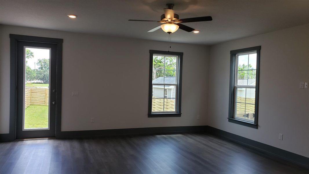 Representative unfurnished interior of a home built from the Plan 1808 by Adams Homes in Downtown Pensacola, Pensacola (Image 10).