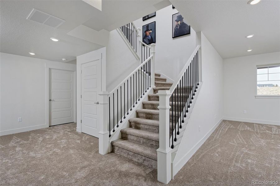Spacious, unfurnished interior of a new home in , Fort Collins (Image 19).