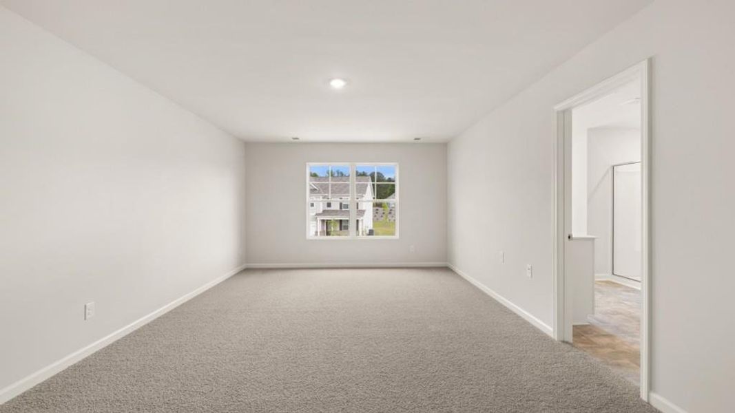 Spacious, unfurnished interior of a new home in Thompson Ridge, Dallas (Image 24). Spacious, unfurnished interior of a new home in Thompson Ridge, Dallas (Image 24).