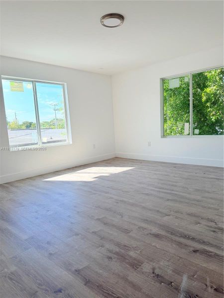 Spacious, unfurnished interior of a new home in , Miami (Image 8).