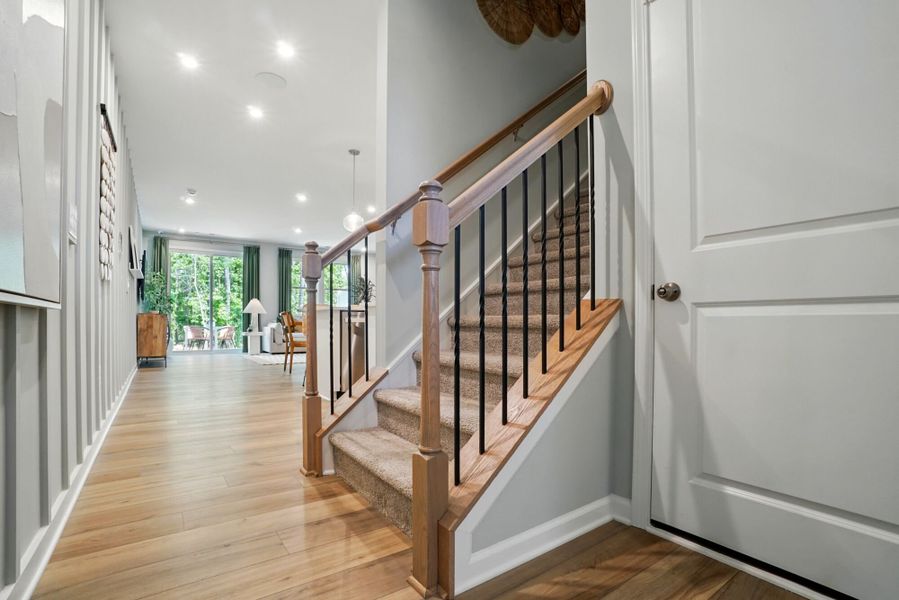 Photo representation of the Aurora plan. Colors, finishes and options will vary.