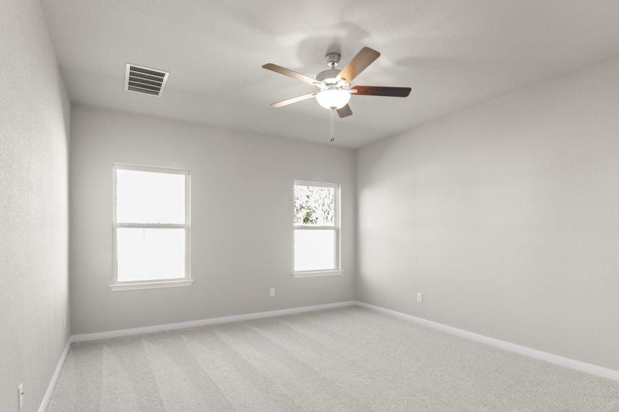 Spacious, unfurnished interior of a new home in Sonterra, Jarrell (Image 17).