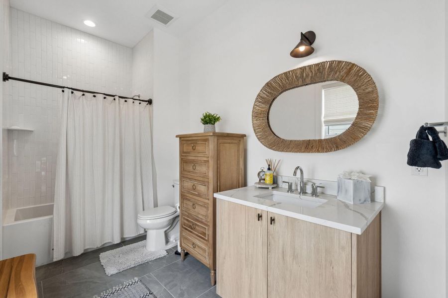 Furnished interior view inside a new home in , Charleston (Image 6).