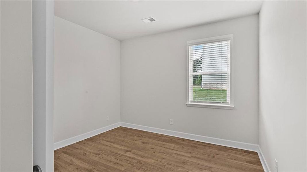 Spacious, unfurnished interior of a new home in Evergreen Crossing, Locust Grove (Image 27).