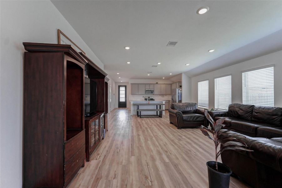 Wide-open family room with direct kitchen connection—ideal for gatherings, movie nights, or relaxing. Move-in ready home in one of Katy’s hottest communities: Sunterra! Wide-open family room with direct kitchen connection—ideal for gatherings, movie nights, or relaxing. Move-in ready home in one of Katy’s hottest communities: Sunterra!