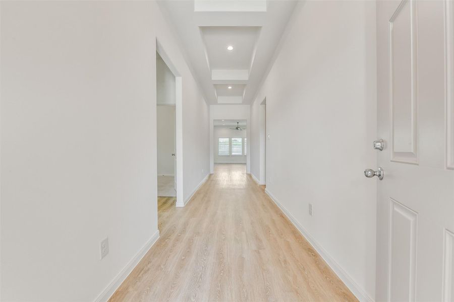 Spacious, unfurnished interior of a new home in King Oaks Village, Baytown (Image 12). Spacious, unfurnished interior of a new home in King Oaks Village, Baytown (Image 12).