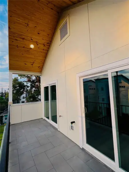 Exterior details and patio area of a home in , Houston (Image 25).