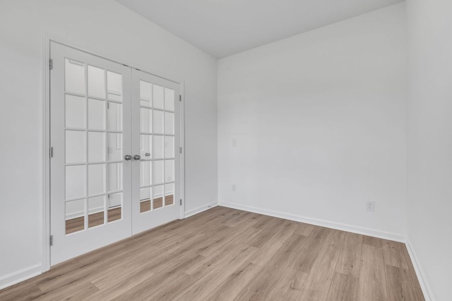 Spacious, unfurnished interior of a new home in Jackson Hills, Clarksville (Image 10).