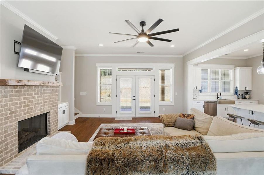 Furnished interior view inside a new home in , Jasper (Image 8).