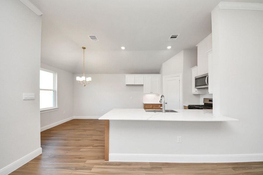 Furnished interior view inside a new home in Grand Oaks Reserve, Cleveland (Image 10). Furnished interior view inside a new home in Grand Oaks Reserve, Cleveland (Image 10).