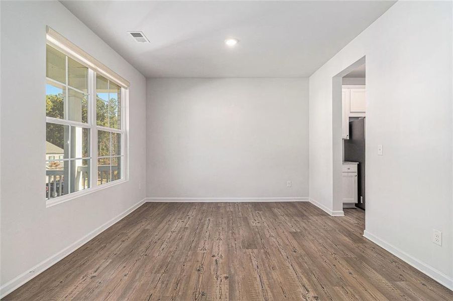 Spacious, unfurnished interior of a new home in Pickens Landing, Dacula (Image 27).