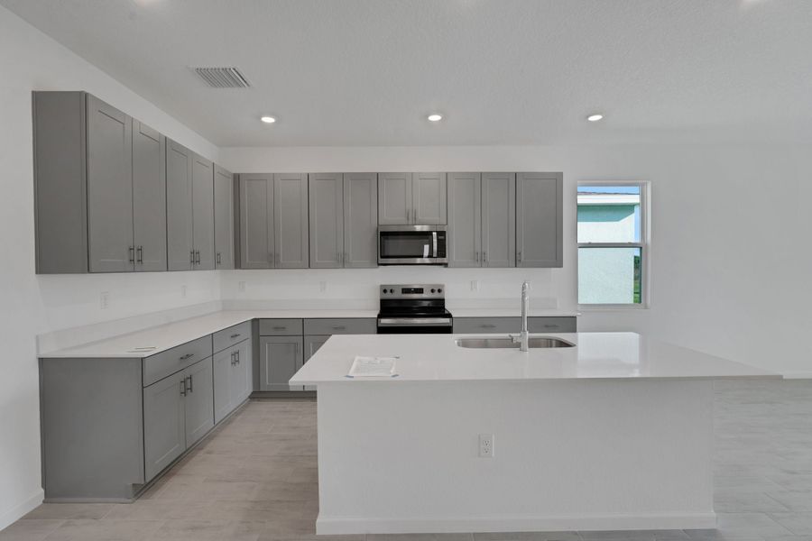 4br New Home in Winter Haven, FL.  - Slide 22