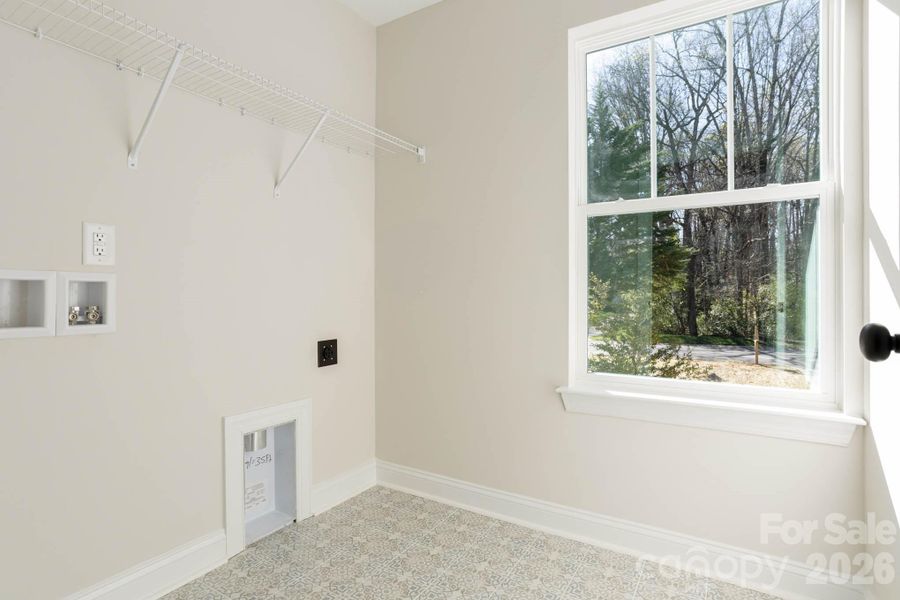 Spacious, unfurnished interior of a new home in , Mount Holly (Image 18).