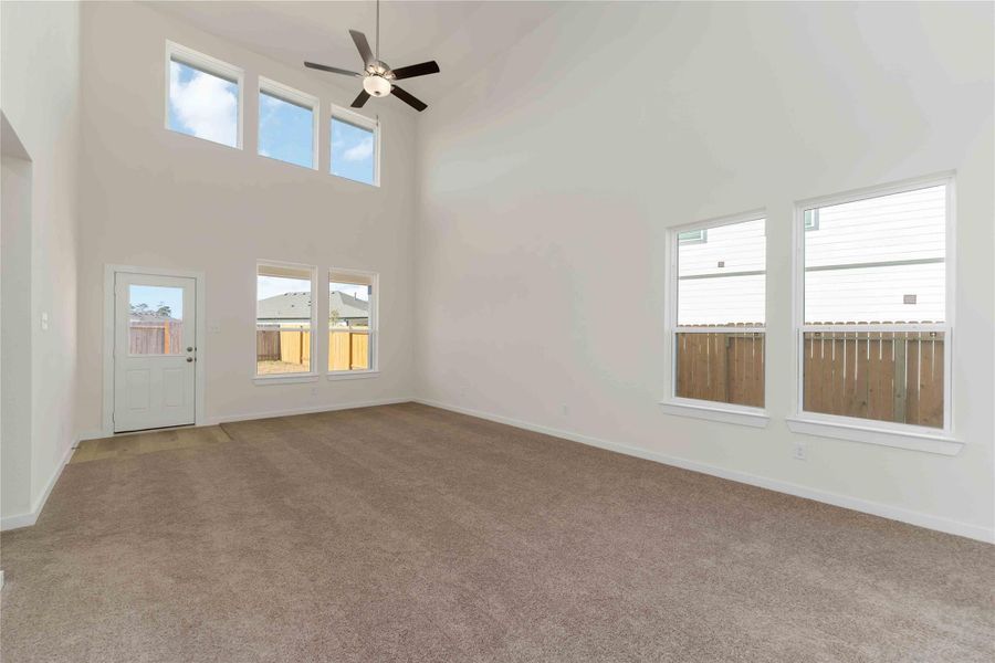 Spacious, unfurnished interior of a new home in Granger Pines, Conroe (Image 13).