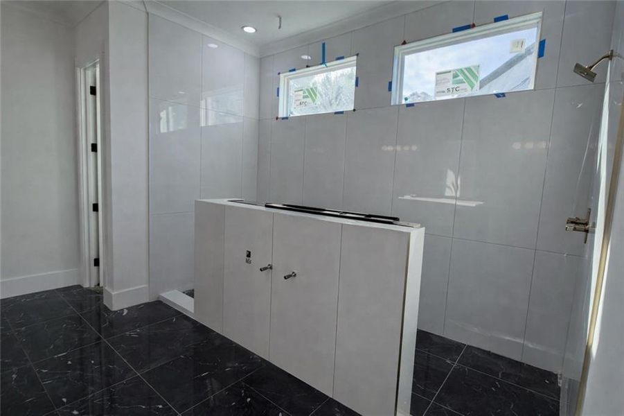 Spacious, unfurnished interior of a new home in , Grayson (Image 8).