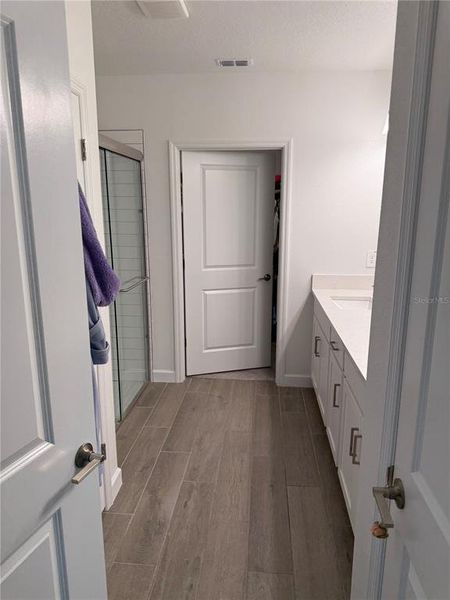 Spacious, unfurnished interior of a new home in Angeline Active Adult, Land O' Lakes (Image 19).