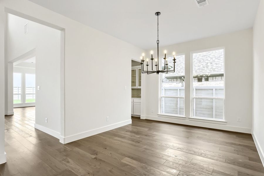 2204 Atlas - Dining Area