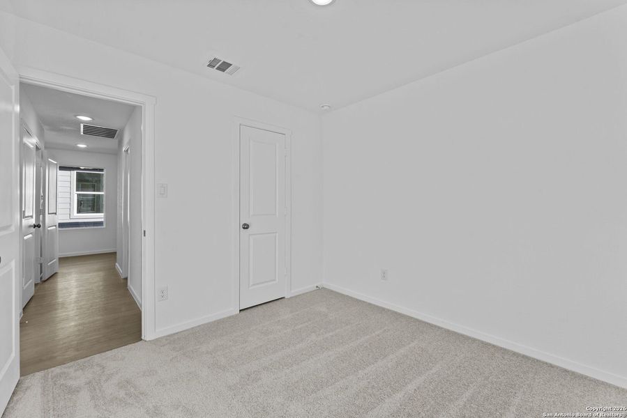 Spacious, unfurnished interior of a new home in , New Braunfels (Image 10).