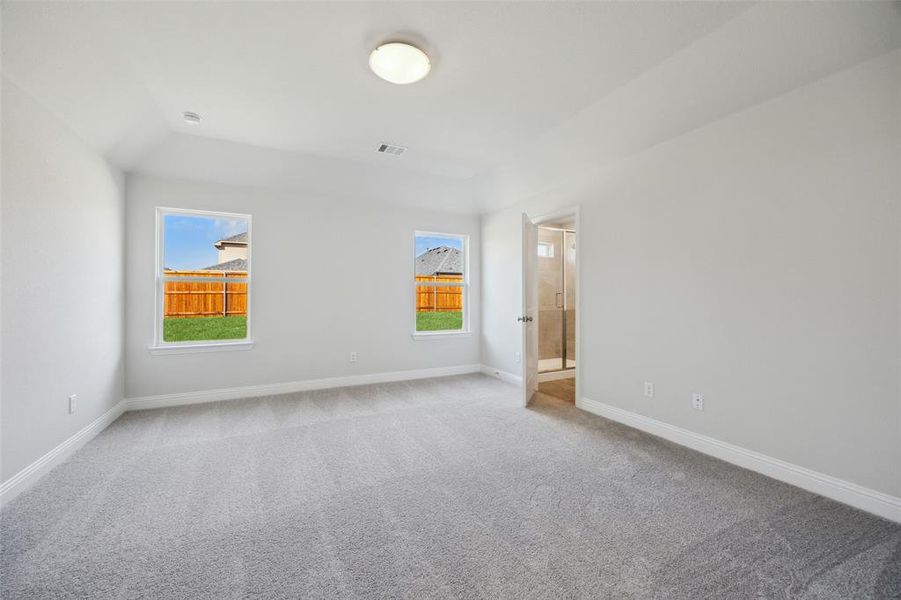 Spacious, unfurnished interior of a new home in Sicily, Princeton (Image 15).