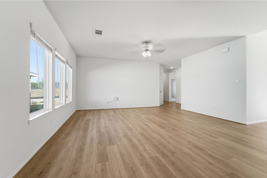 Spacious, unfurnished interior of a new home in Magnolia Springs, Montgomery (Image 20).