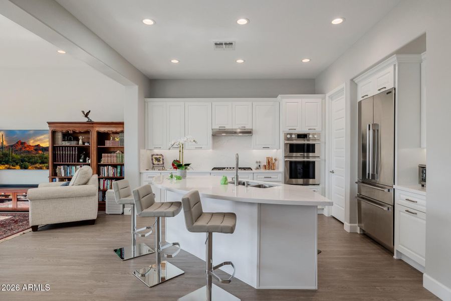 Kitchen island perfrct for entertaining