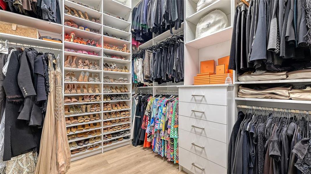 Close-up of interior finishes inside a home in , Sarasota (Image 23).