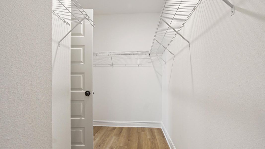 Spacious, unfurnished interior of a new home in Owl's Head Farms, Freeport (Image 26).