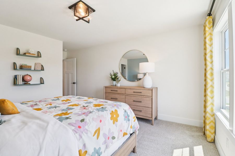 Representative furnished interior of a home built from the Bradley II by Great Southern Homes in Sedona, Greenville (Image 119).