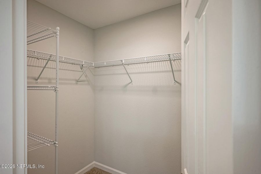Spacious, unfurnished interior of a new home in , Jacksonville (Image 19).