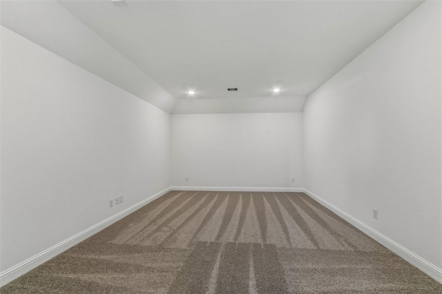 Spacious, unfurnished interior of a new home in Brookewater, Rosenberg (Image 37).