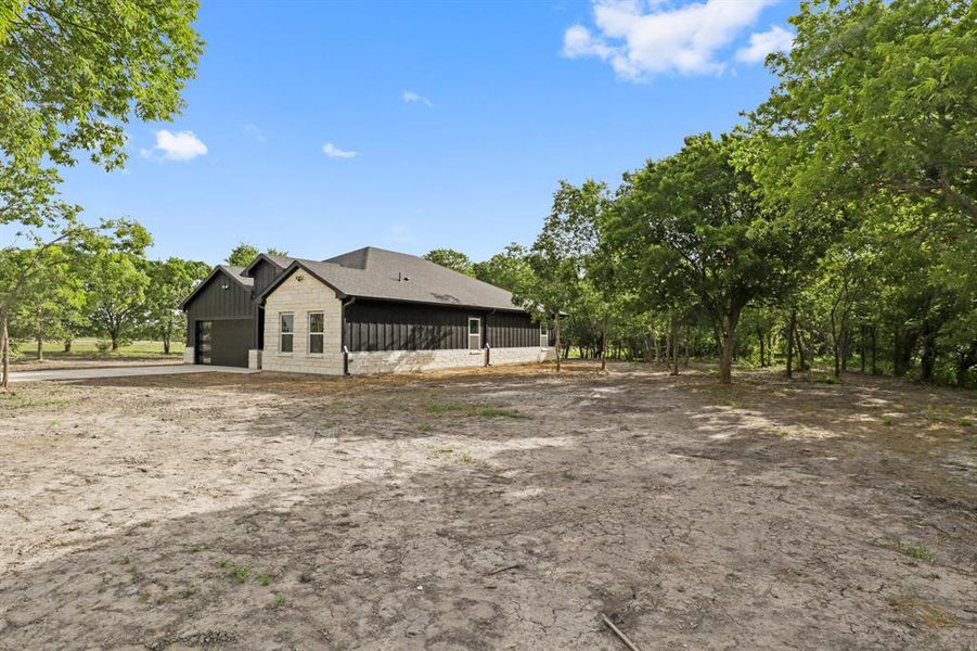 Image 33 of a home in .