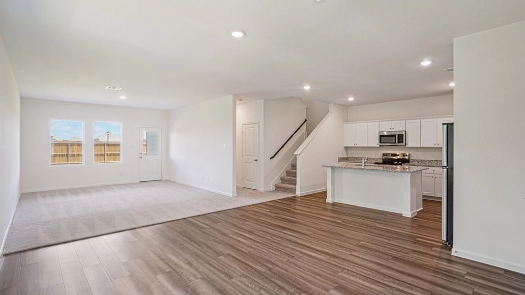 Representative unfurnished interior of a home built from the Pioneer by Starlight Homes in Avalon Ridge, Cut and Shoot (Image 17).