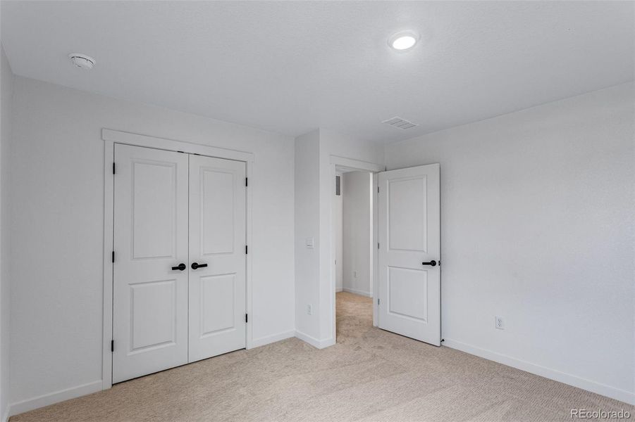 Spacious, unfurnished interior of a new home in Hansen Farm, Fort Collins (Image 25).