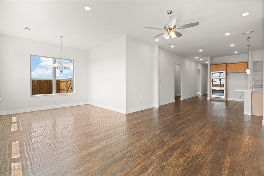 Spacious, unfurnished interior of a new home in , Venus (Image 18). Spacious, unfurnished interior of a new home in , Venus (Image 18).