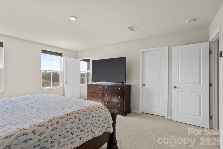 Furnished interior view inside a new home in , Piedmont (Image 31).