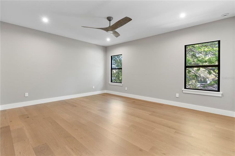 Spacious, unfurnished interior of a new home in , Winter Park (Image 29).
