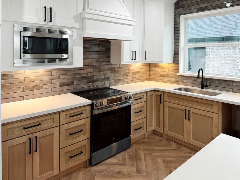 Furnished interior view inside a new home in , Waller (Image 14).